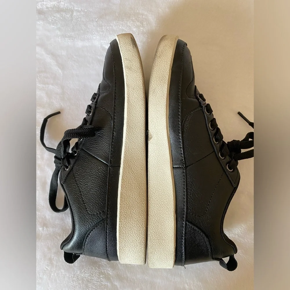 Vionic Women's Elise Lace-Up Sneakers Black Leather Size‎ 5